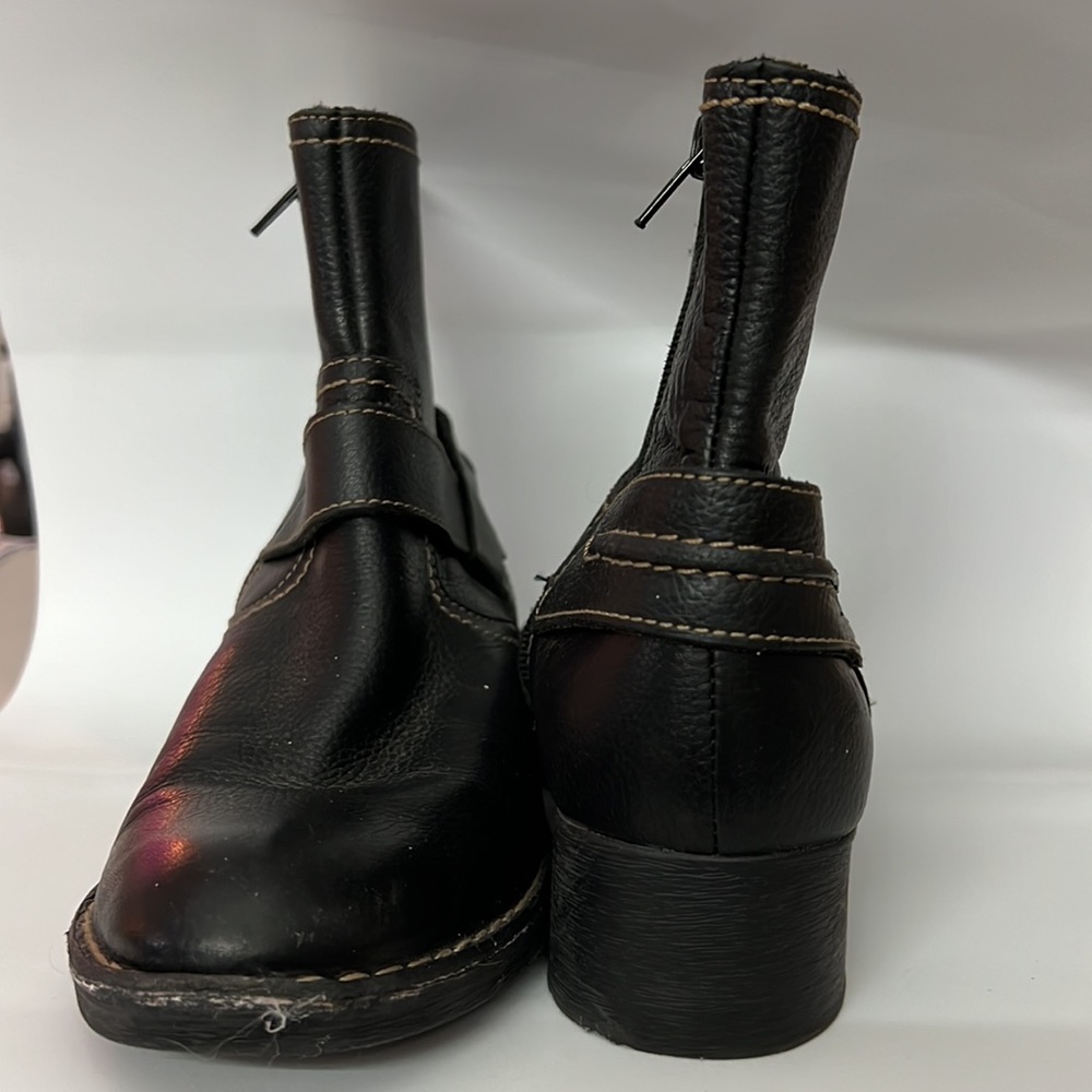 Clarks Booties - Picture 3 of 6